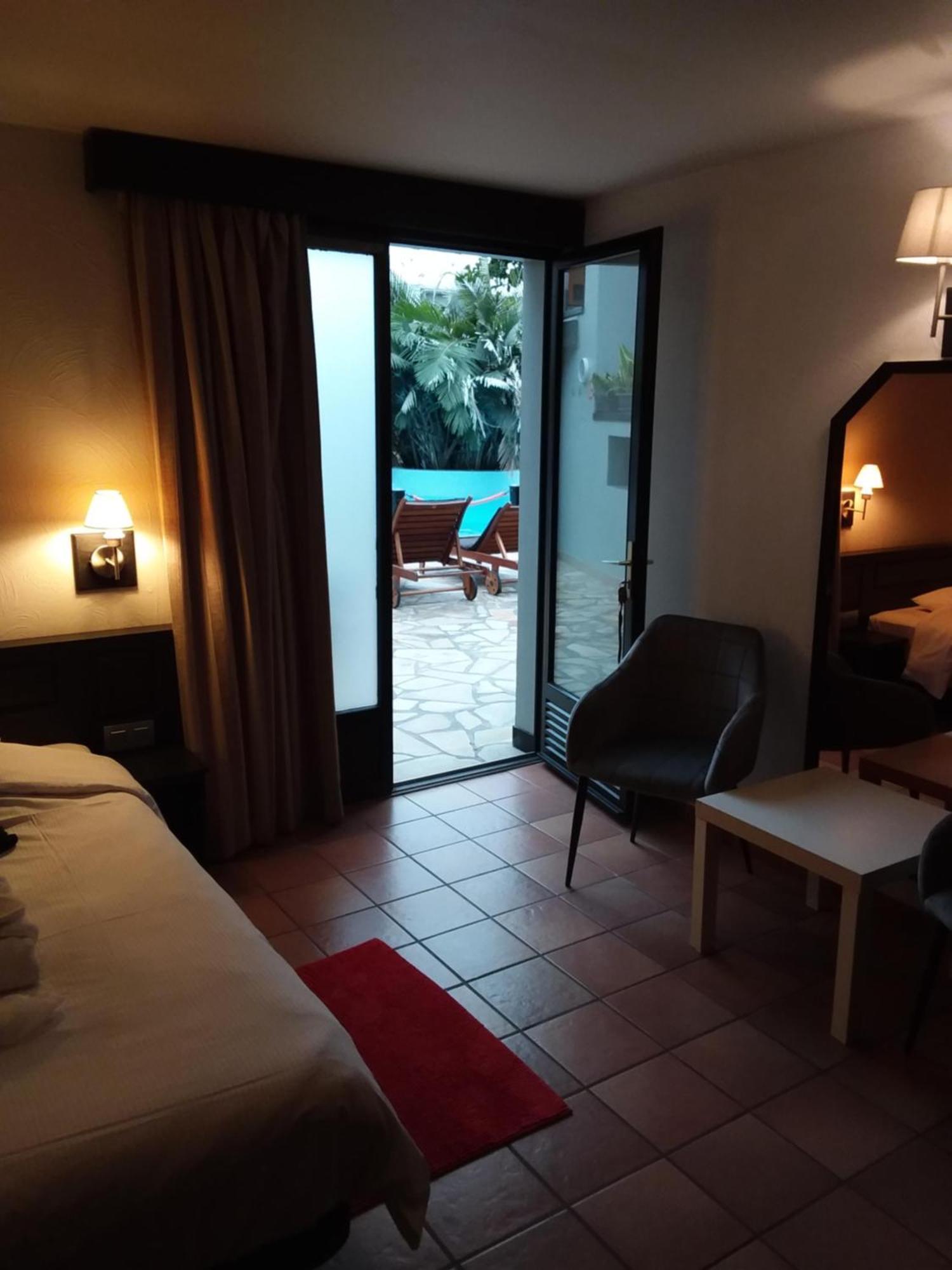 Tropical Hotel Durbuy Kültér fotó